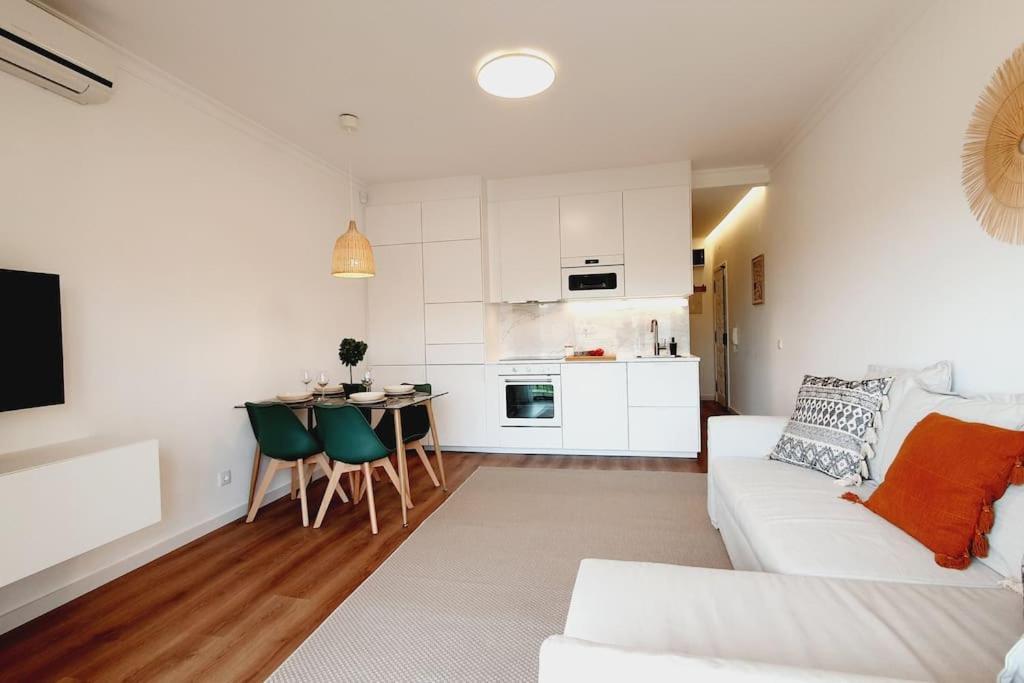 Lindo Apartamento Junto A Praia E A Marina De Vilamoura Com Piscina E Wi-Fi Quarteira Buitenkant foto