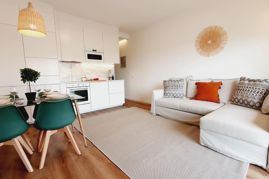 Lindo Apartamento Junto A Praia E A Marina De Vilamoura Com Piscina E Wi-Fi Quarteira Buitenkant foto